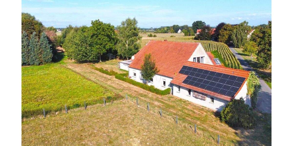 Einfamilienhaus Lübbecke Stockhausen - 8 Zimmer, 250 m&sup2;, 265.000&euro; | Angebot:25693510