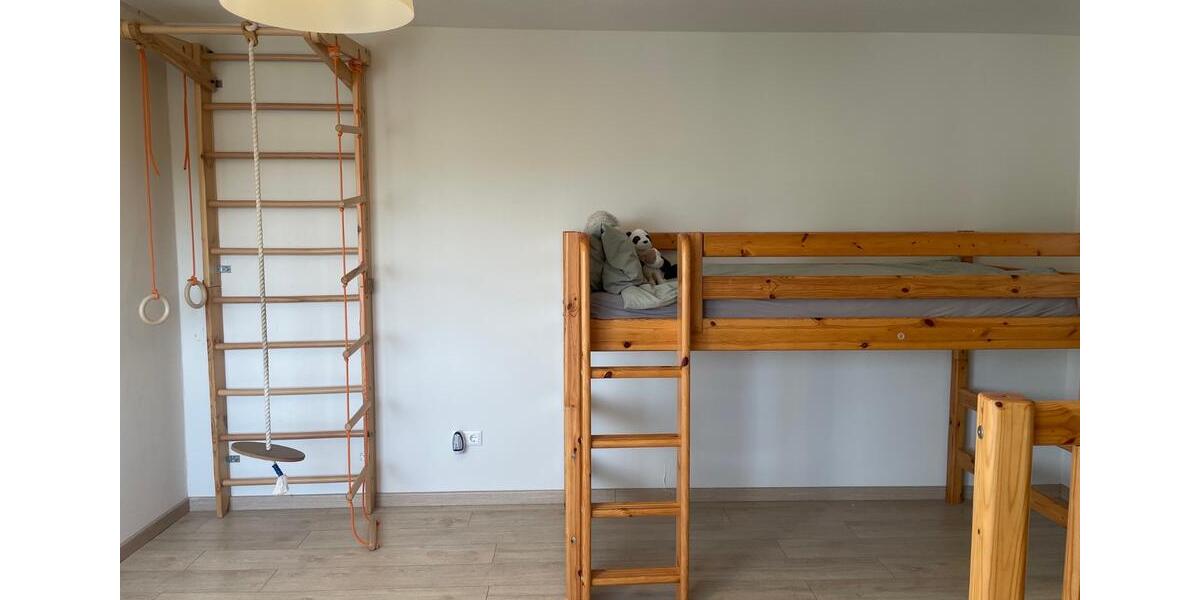 Einfamilienhaus Espelkamp - 7 Zimmer, 360 m&sup2;, 430.000&euro; | Angebot:26698963