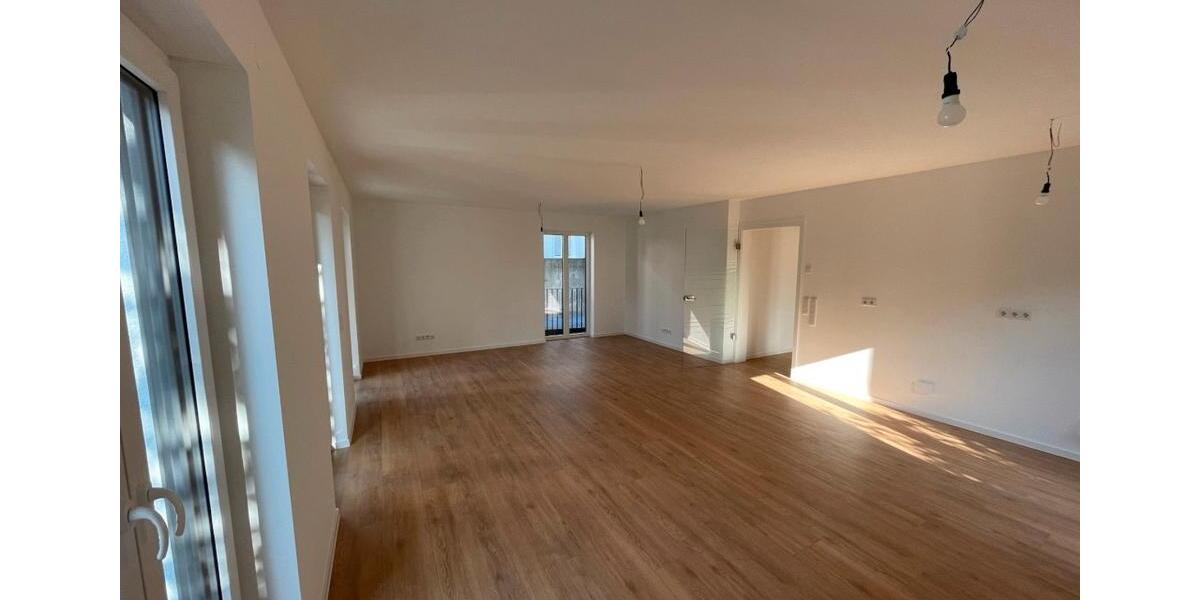 Erdgeschoßwohnung Bünde - 3 Zimmer, 99 m&sup2;, 1.450&euro; | Angebot:25756631