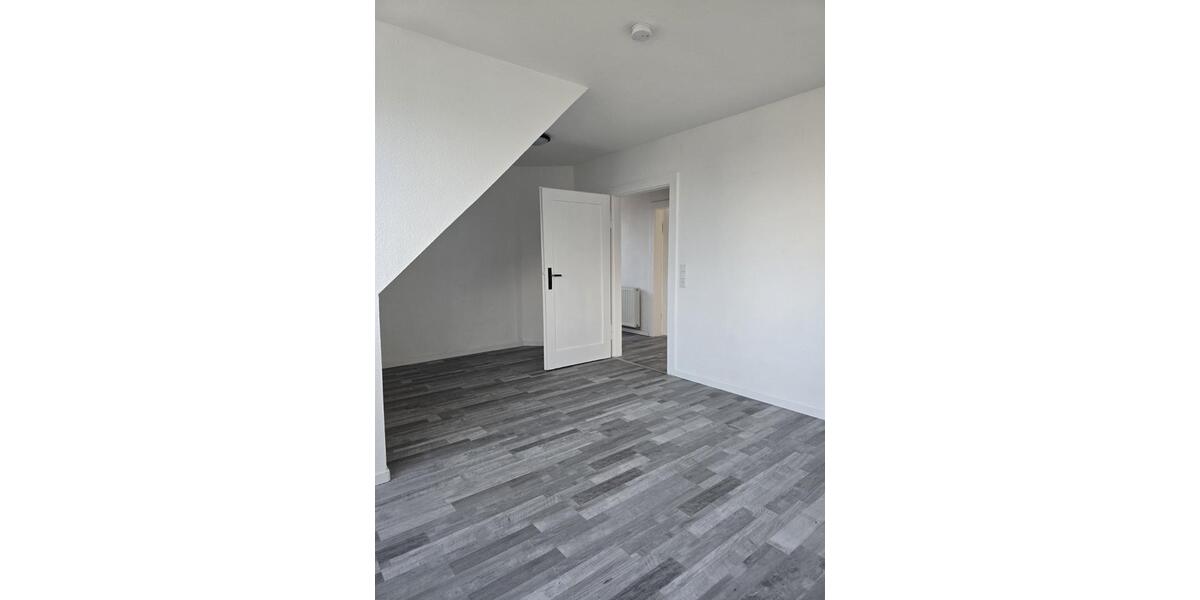 Dachgeschoßwohnung Lemgo - 2.5 Zimmer, 55 m&sup2;, 450&euro; | Angebot:26271023