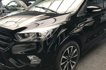Ford Kuga 94.500 km 13.990 &euro; Minden 32425