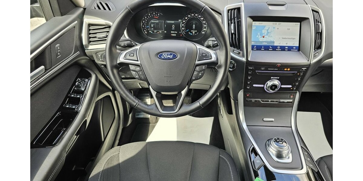 Ford S-Max 2.0 TDCI Titanium LED RFK NAVI 7-Sitzer 98.490 km 25.990 &euro; Löhne 32584