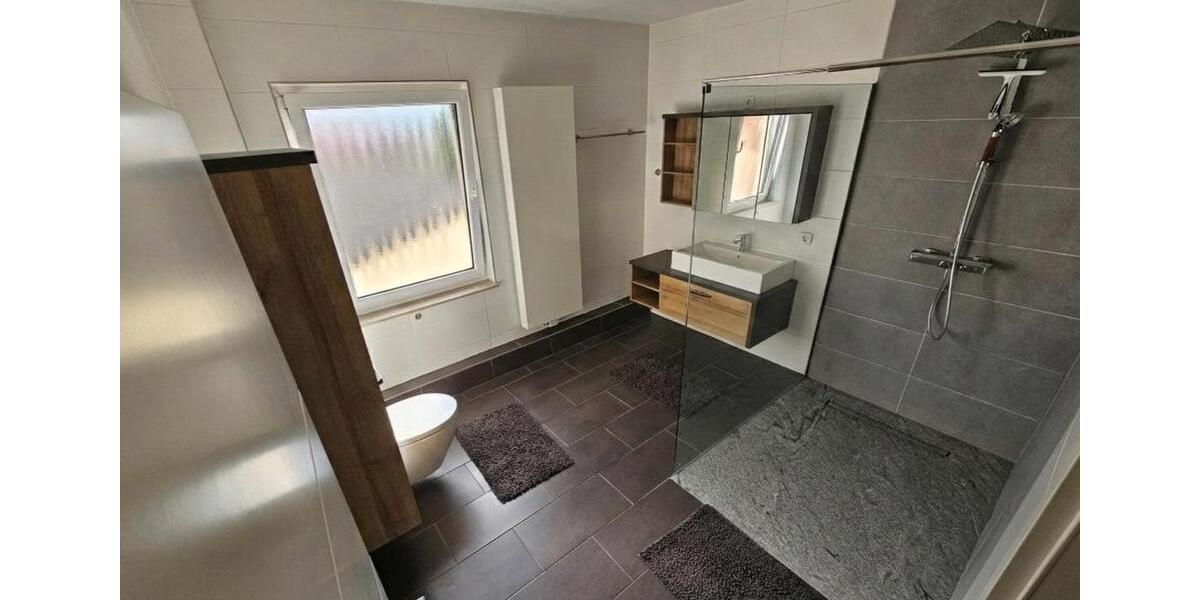 Etagenwohnung Uchte - 7 Zimmer, 170 m&sup2;, 980&euro; | Angebot:25560772