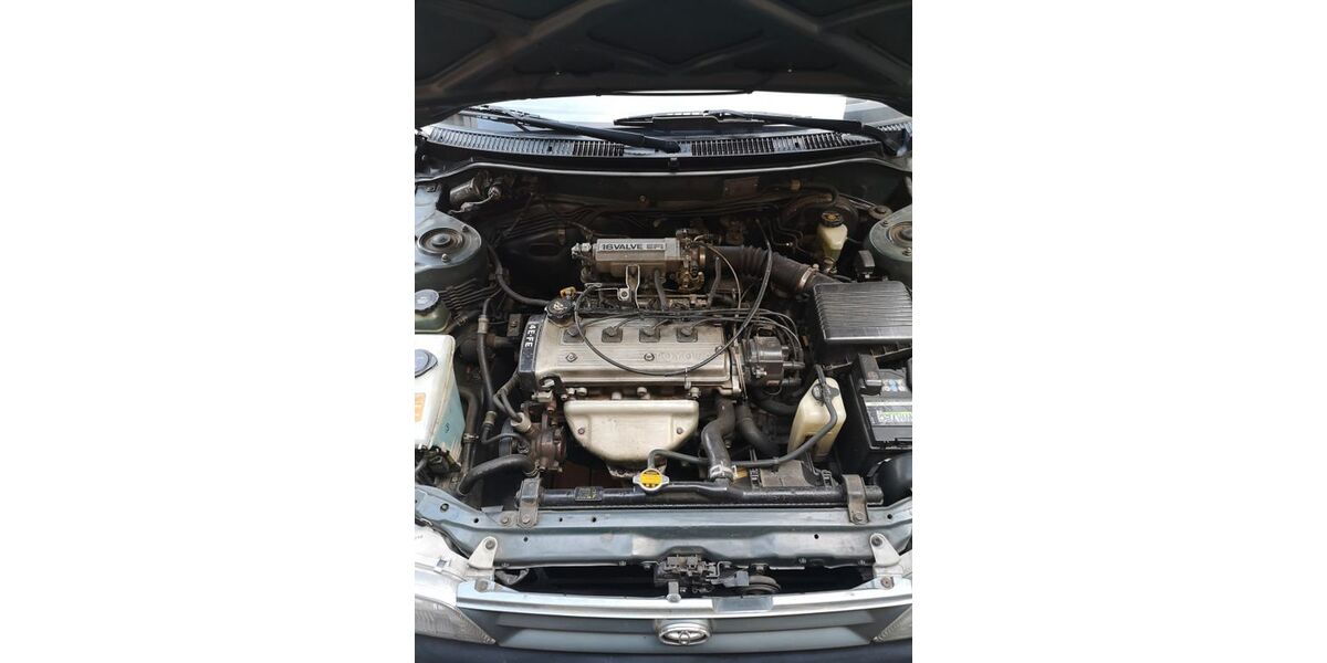 Toyota Corolla 164.000 km 1.200 &euro; Minden 32425