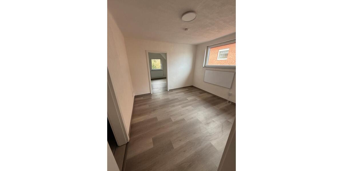 Terrassenwohnung Lübbecke - 5 Zimmer, 135 m&sup2;, 1.300&euro; | Angebot:26250351