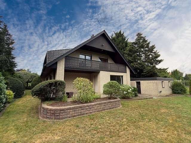 Einfamilienhaus Rahden - 7 Zimmer, 240 m&sup2;, 285.000&euro; | Angebot:27088036
