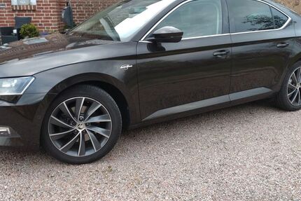 Skoda Superb 79.800 km 17.750 &euro; Bad Salzuflen 32107