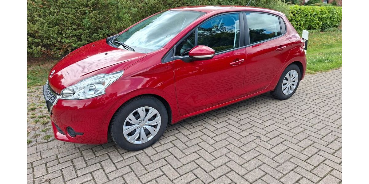 Peugeot 208 57.000 km 6.950 &euro; Petershagen 32469