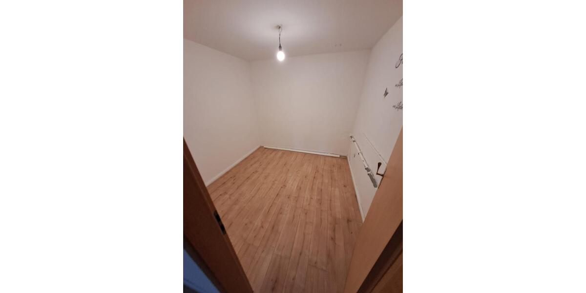Etagenwohnung Kalletal - 4 Zimmer, 120 m&sup2;, 700&euro; | Angebot:26040908