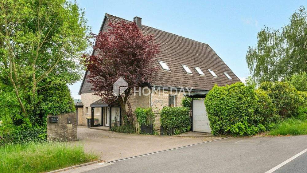 Etagenwohnung Herford Innenstadt - 4 Zimmer, 152 m&sup2;, 229.000&euro; | Angebot:25677653