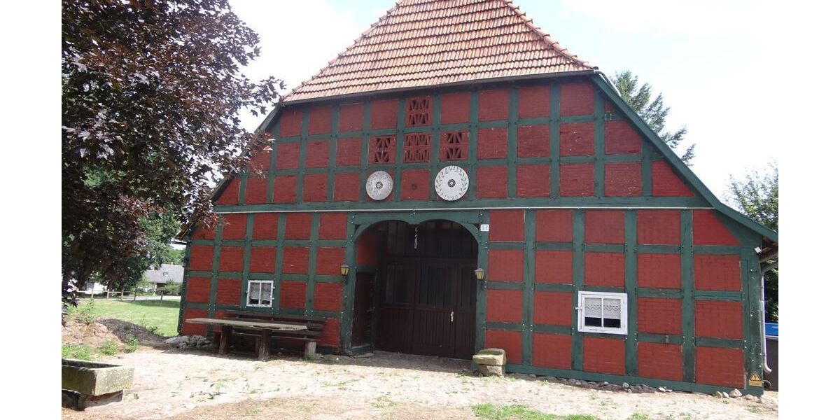 Historischer Niedersachsen- Bauernhof in Fachwerk mit Pferdeboxen u. tollen Eichenbaumbestand - Gewerbeobjekt Diepenau | Angebot:26216376