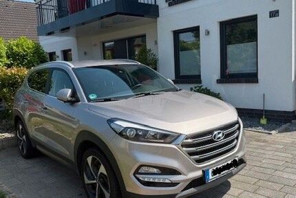 Hyundai TUCSON 99.890 km 13.200 &euro; Minden 32425