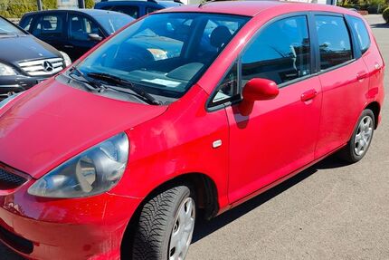 Honda Jazz 184.000 km 2.690 &euro; Minden 32425