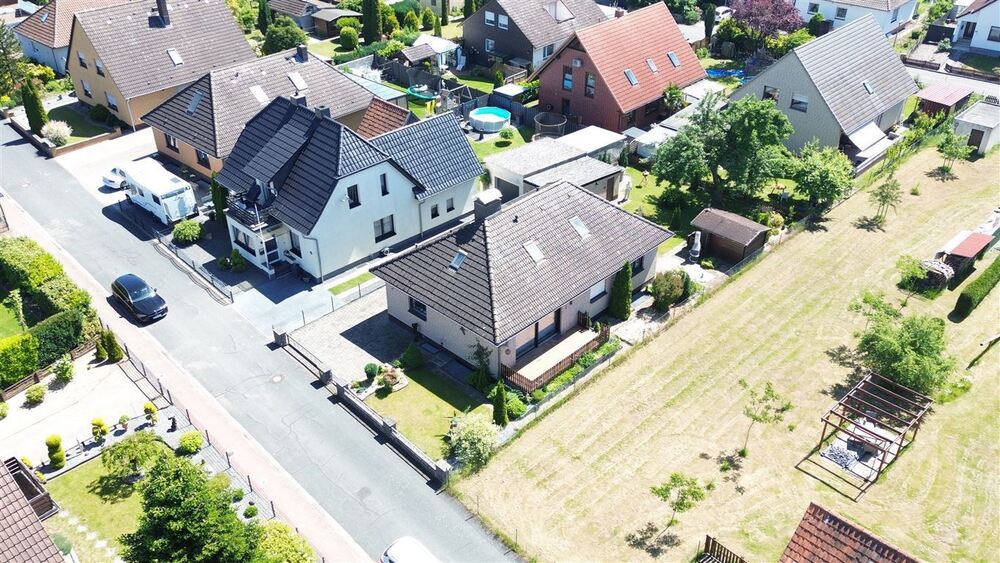 Vielseitiges Einfamilienhaus mit viel Platz und Potenzial in zentraler Lager von Stolzenau - Bungalow Stolzenau | Angebot:26858113