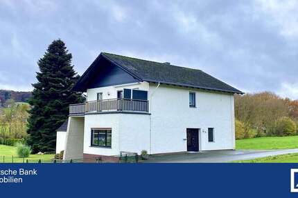 Haus Preußisch Oldendorf - 4 Zimmer, 220 m&sup2;, 285.000&euro; | Angebot:24492902