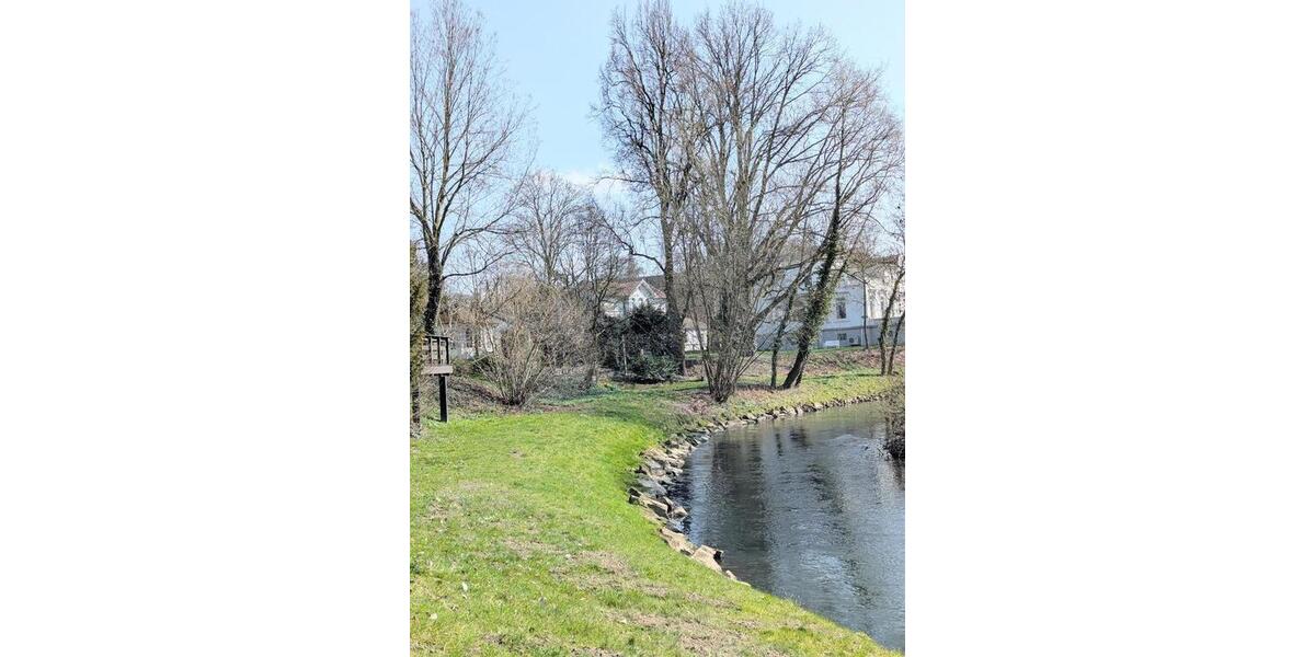 Etagenwohnung Herford - 5 Zimmer, 200 m&sup2;, 2.000&euro; | Angebot:25439050