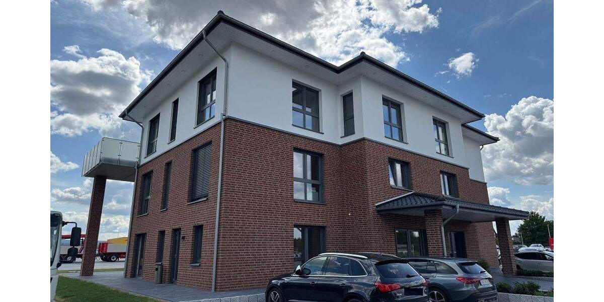 Gewerbeobjekt Lindhorst - 5 Zimmer, 207 m&sup2;, 2.200&euro; | Angebot:25681595