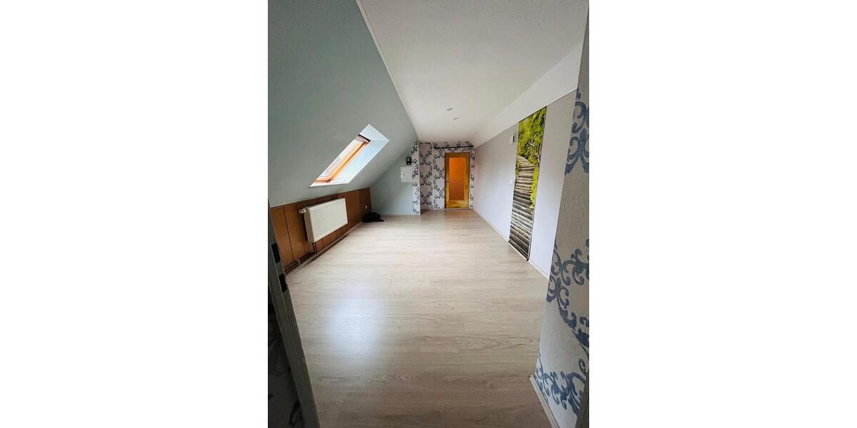 Dachgeschoßwohnung Warmsen - 2 Zimmer, 50 m&sup2;, 500&euro; | Angebot:25964887