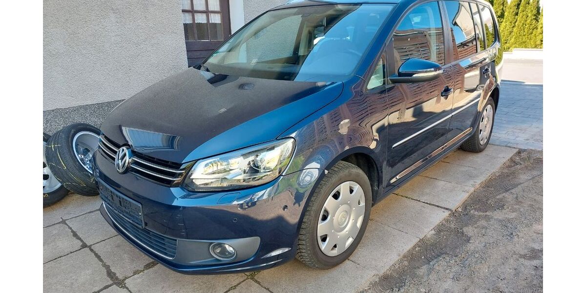 VW Touran 260.000 km 5.500 &euro; Löhne 32584