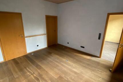 Wohnung Löhne - 4 Zimmer, 145 m&sup2;, 990&euro; | Angebot:25637354