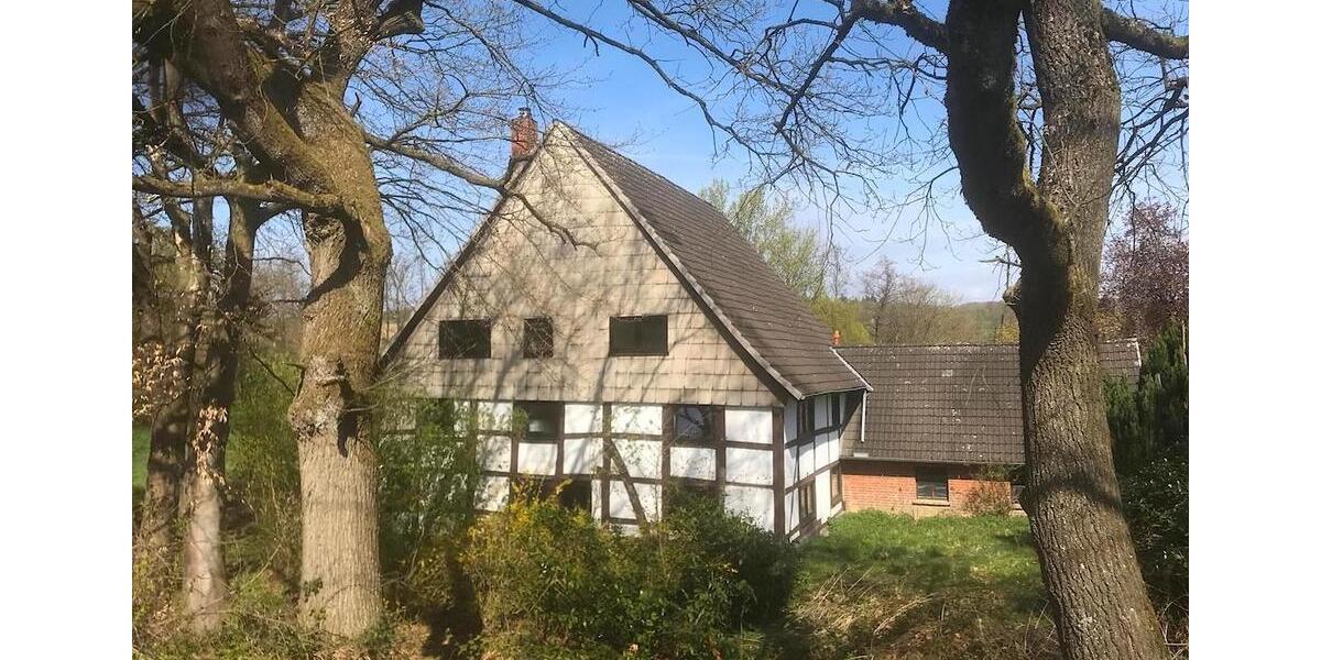 Einfamilienhaus Extertal - 10 Zimmer, 242 m&sup2;, 219.000&euro; | Angebot:26296392