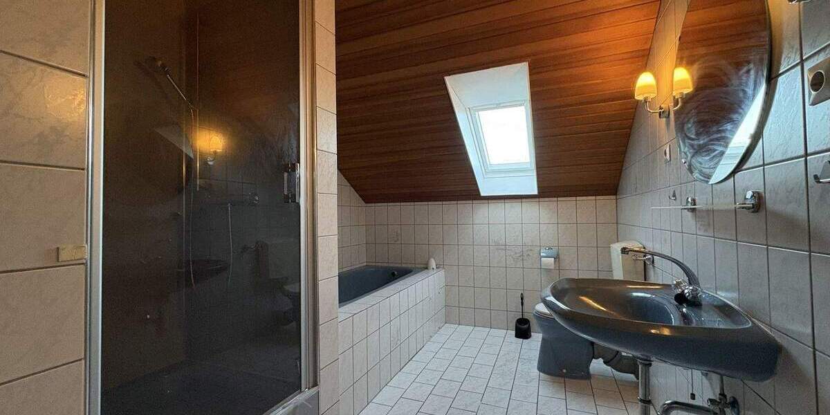 Mehrfamilienhaus, Wohnhaus Extertal Asmissen - 8 Zimmer, 220 m&sup2;, 369.000&euro; | Angebot:25686765