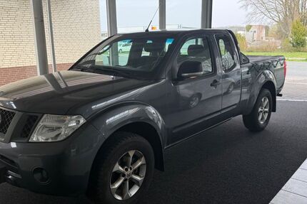 Nissan Navara 221.000 km 9.499 &euro; Bad Salzuflen 32107