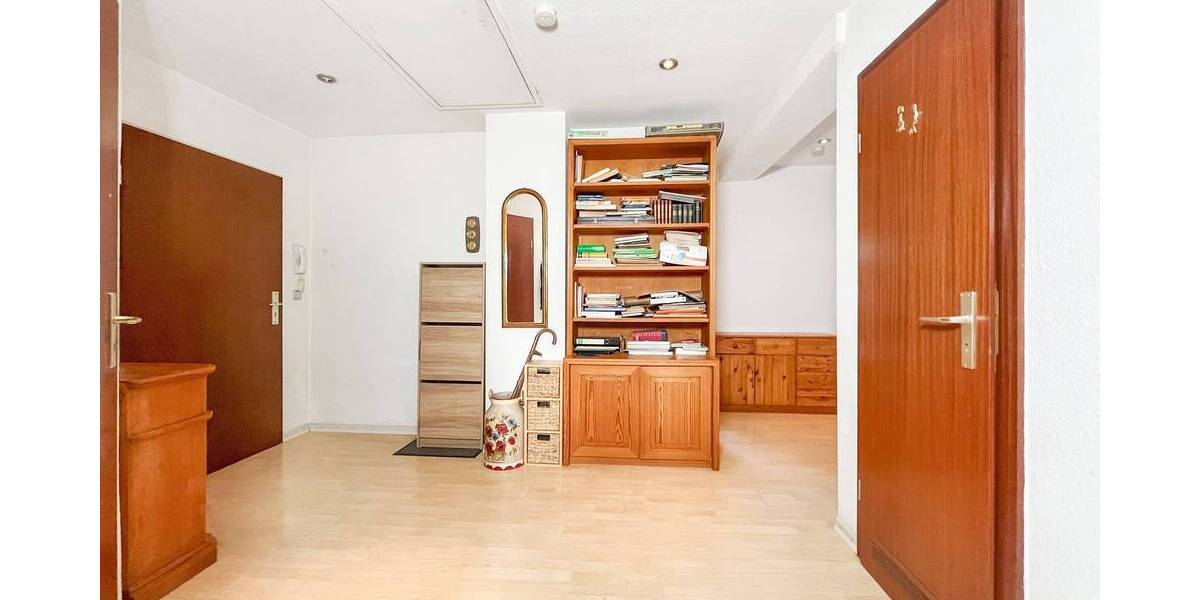 Etagenwohnung Rinteln - 3 Zimmer, 76 m&sup2;, 102.000&euro; | Angebot:25685695