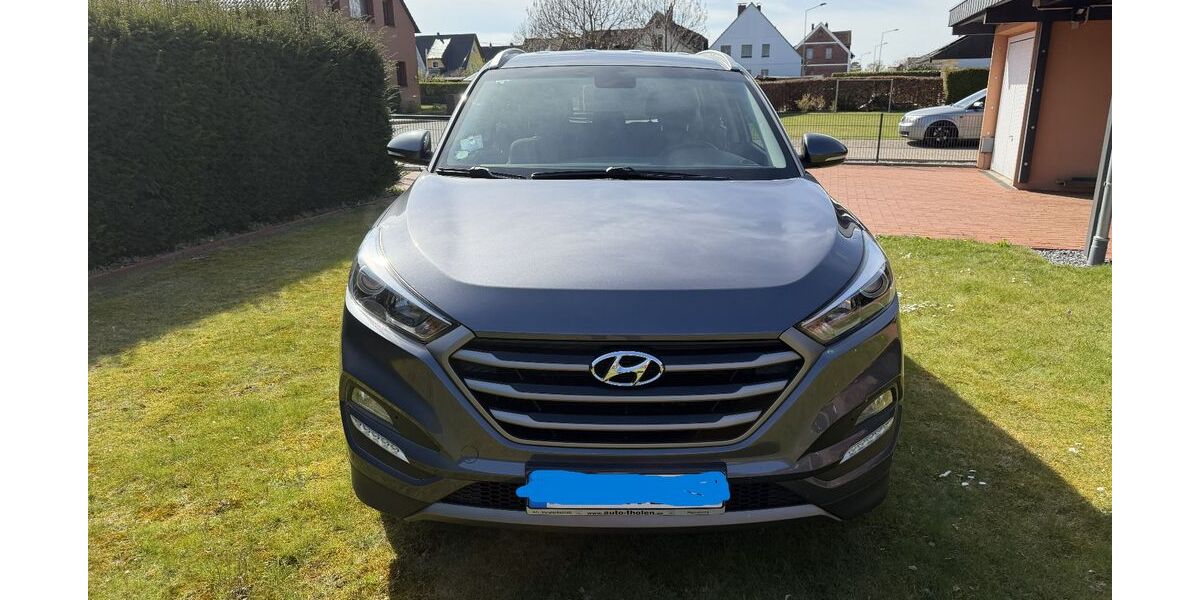 Hyundai TUCSON 108.000 km 12.200 &euro; Minden 32423