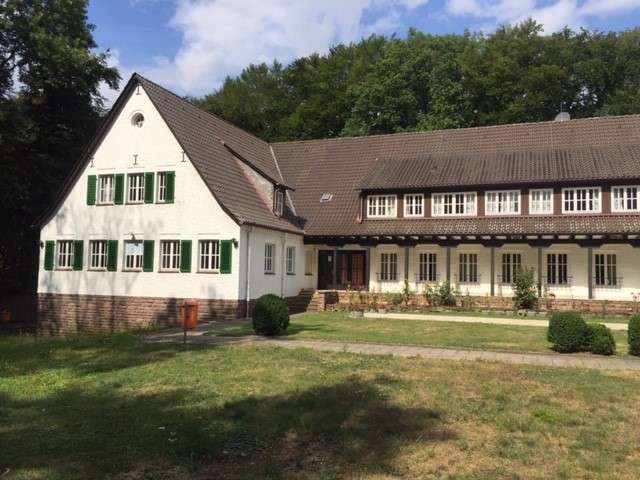 Etagenwohnung Lübbecke - 1 Zimmer, 16 m&sup2;, 284&euro; | Angebot:24677647