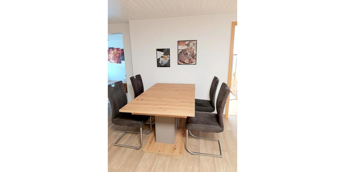 Etagenwohnung Rinteln - 3 Zimmer, 90 m&sup2;, 220&euro; | Angebot:24755630