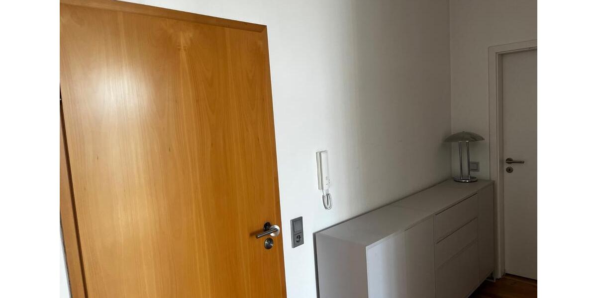 Etagenwohnung Lemgo - 3 Zimmer, 84 m&sup2;, 900&euro; | Angebot:26019117