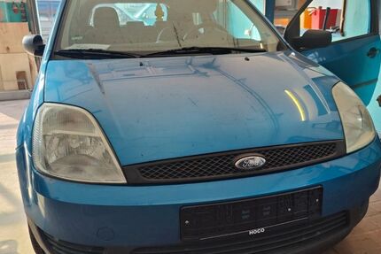 Ford Fiesta 205.900 km 2.290 &euro; Minden 32425