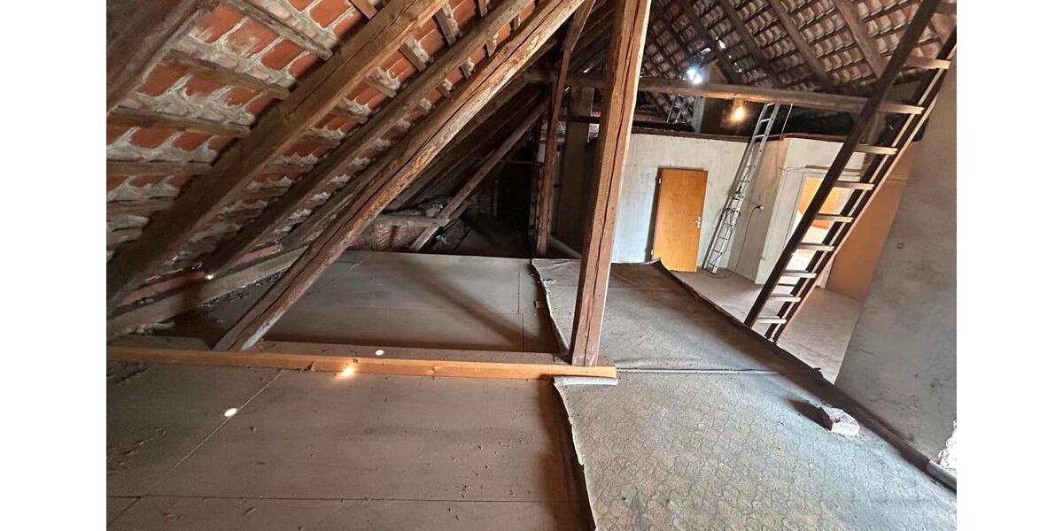 Einfamilienhaus Stolzenau - 8 Zimmer, 195 m&sup2;, 230.000&euro; | Angebot:25235421