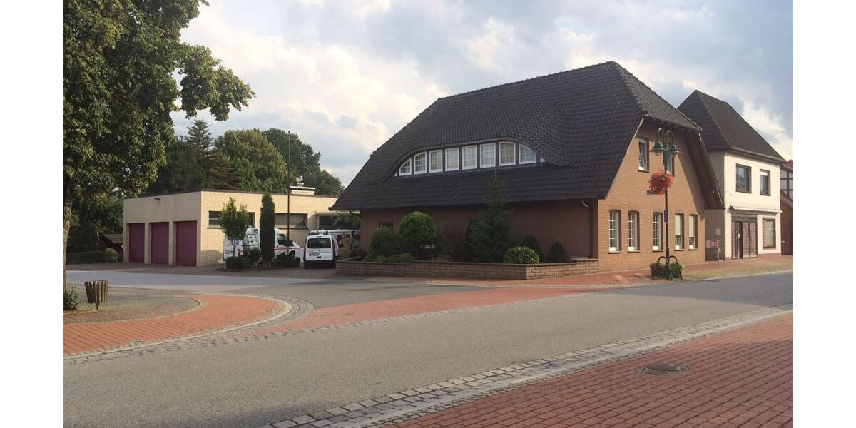 4 auf einen Streich ... 2 Wohnhäuser, 1 Gewerbeimmobilie und 1 Baugrundstück ... - Mehrfamilienhaus, Wohnhaus Uchte | Angebot:26096576