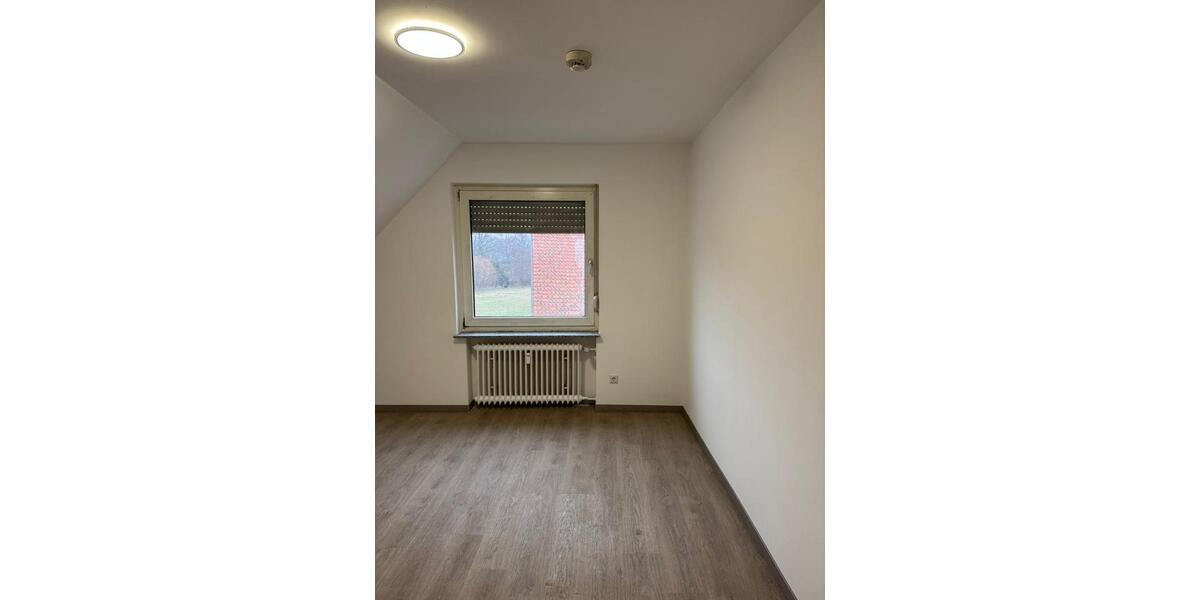 Dachgeschoßwohnung Rodenberg - 3 Zimmer, 56 m&sup2;, 495&euro; | Angebot:26251180