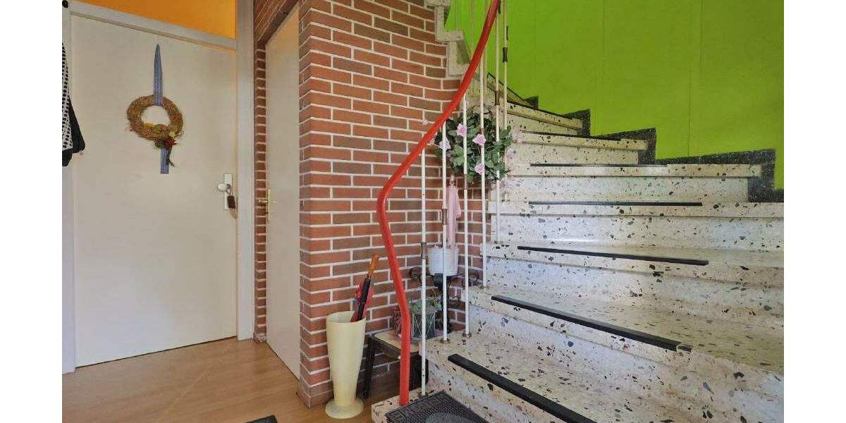 Einfamilienhaus Preußisch Oldendorf - 8 Zimmer, 225 m&sup2;, 345.000&euro; | Angebot:25693512