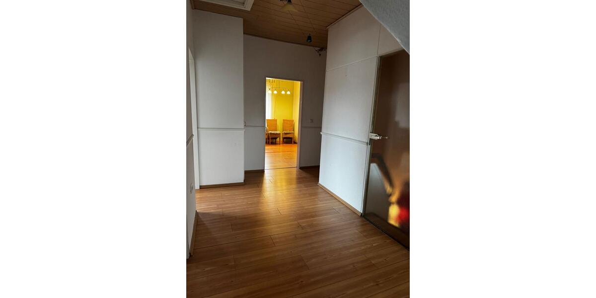 Dachgeschoßwohnung Herford Diebrock - 4 Zimmer, 105 m&sup2;, 1.450&euro; | Angebot:25865873