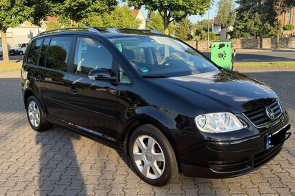 VW Touran 128.000 km 4.990 &euro; Bad salzuflen 32108