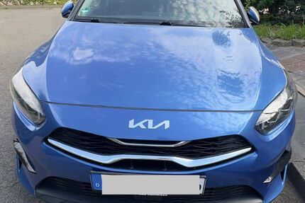 Kia ceed Sportswagon 65.000 km 22.999 &euro; Löhne 32584