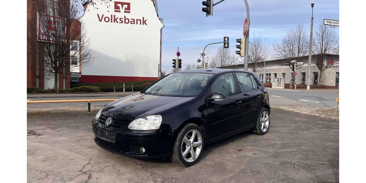 VW Golf 150.300 km 4.690 &euro; Herford 32049