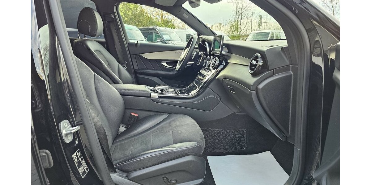 Mercedes-Benz GLC 250 d 4M AMG Line LED NAVI KAMERA TEILLEDER 109.490 km 29.990 &euro; Löhne 32584