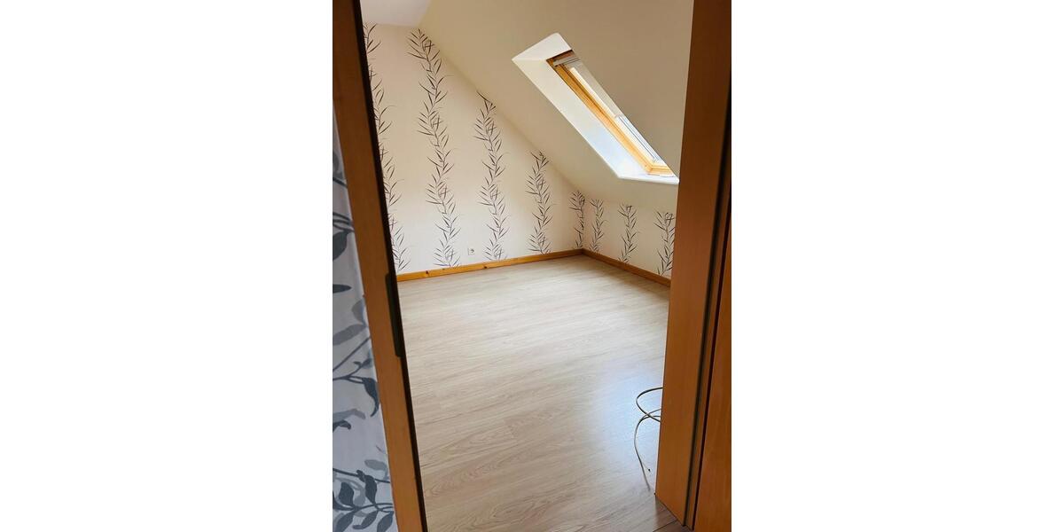 Dachgeschoßwohnung Warmsen - 2 Zimmer, 50 m&sup2;, 500&euro; | Angebot:25964887