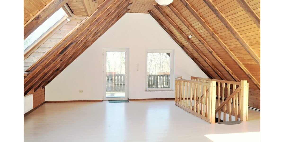 Gemütliches Einfamilienhaus mit Kamin, Doppelgarage und Erweiterungspotenzial - Einfamilienhaus Porta Westfalica | Angebot:19439640