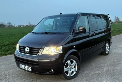 VW T5 Multivan 298.222 km 9.990 &euro; Porta Westfalica 32457