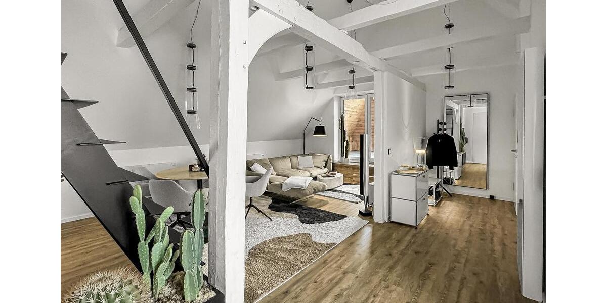 Dachgeschoßwohnung Lemgo - 2 Zimmer, 85 m&sup2;, 900&euro; | Angebot:26579037