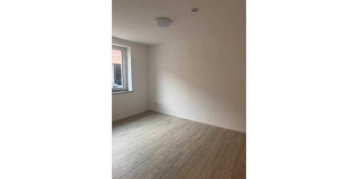 Etagenwohnung Lemgo - 3 Zimmer, 104 m&sup2;, 900&euro; | Angebot:25252425
