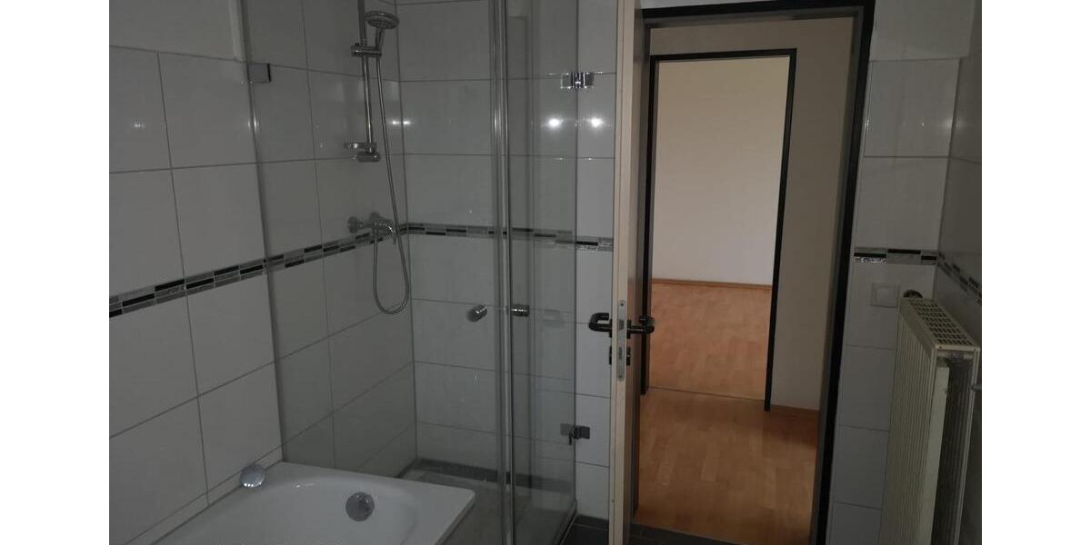 Erdgeschoßwohnung Bünde - 3 Zimmer, 83 m&sup2;, 910&euro; | Angebot:25365405