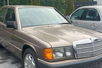 Mercedes-Benz 190 208.875 km 5.499 &euro; Minden 32429