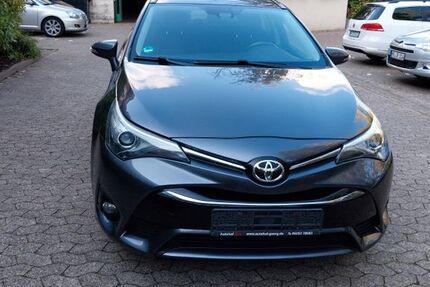 Toyota Avensis 201.077 km 8.100 &euro; Herford 32051
